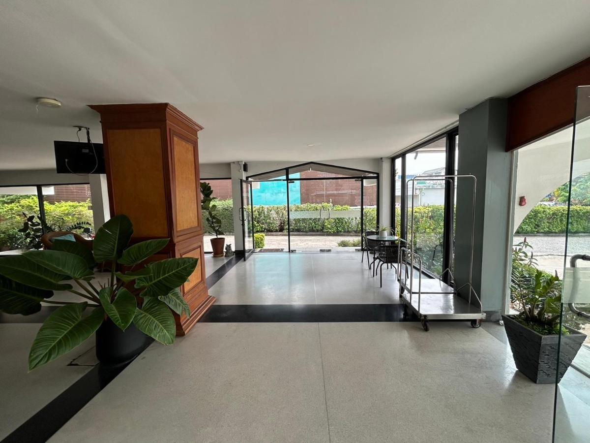 Bordin Hotel Ubon Ratchathani Extérieur photo