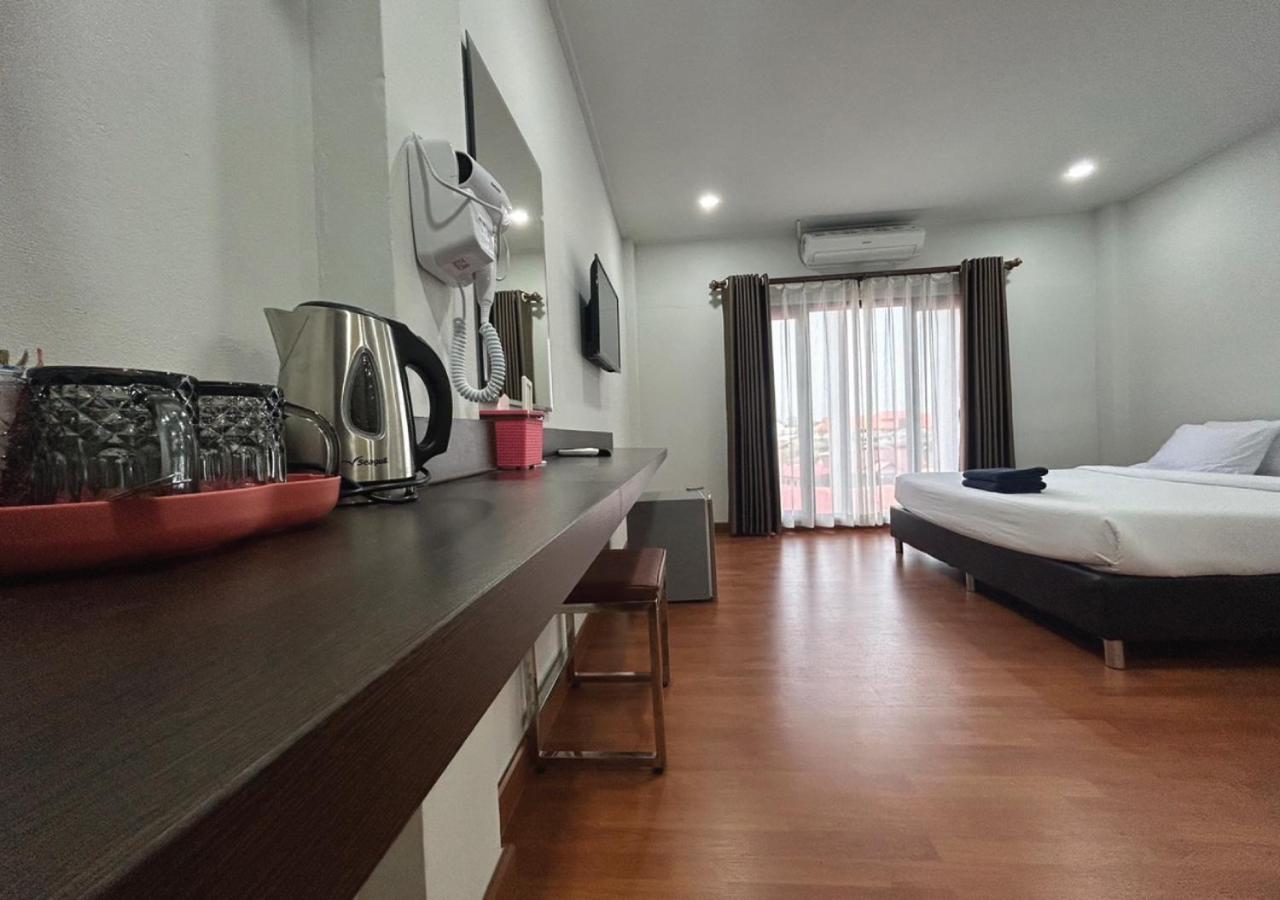 Bordin Hotel Ubon Ratchathani Extérieur photo