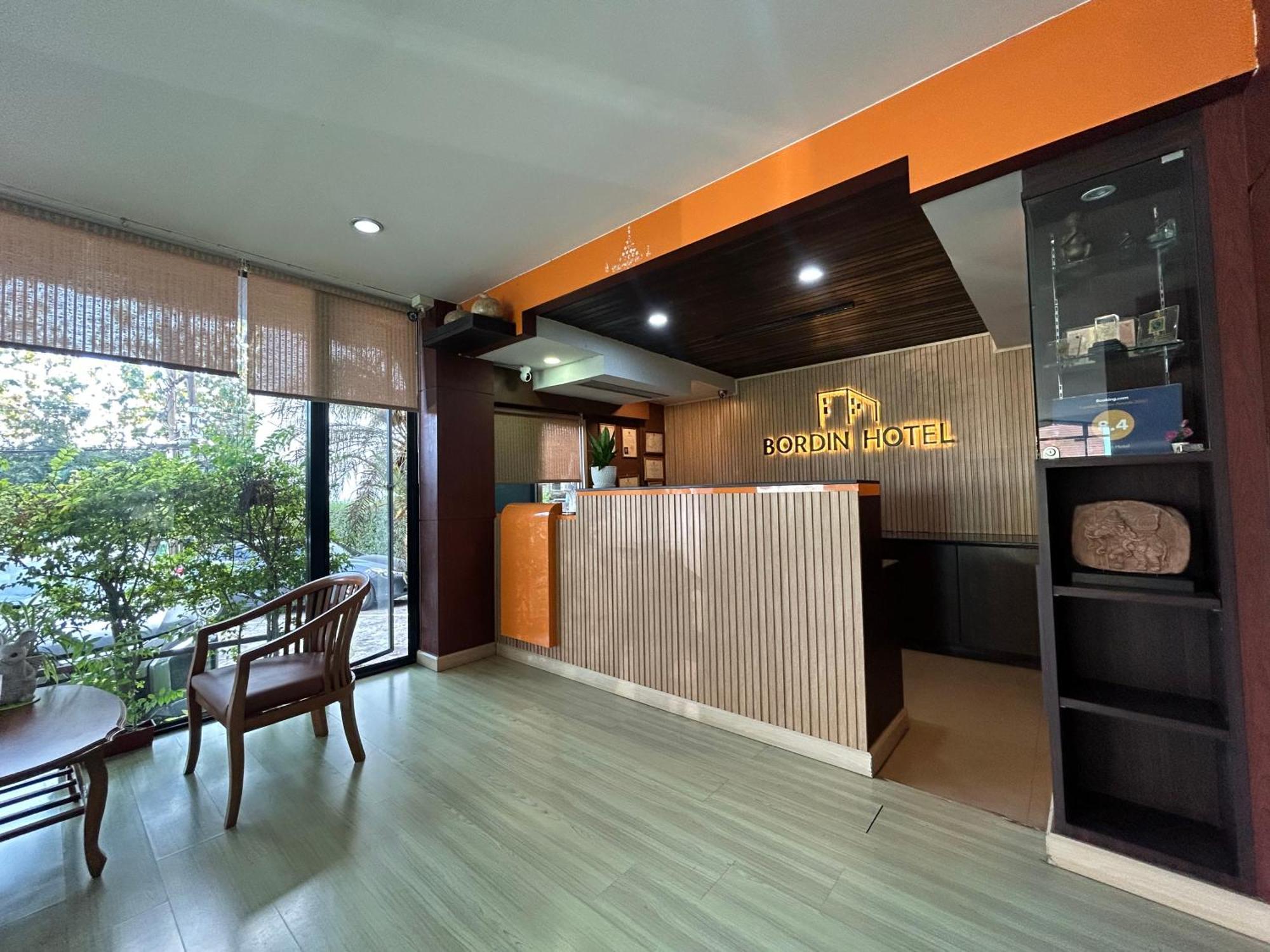 Bordin Hotel Ubon Ratchathani Extérieur photo