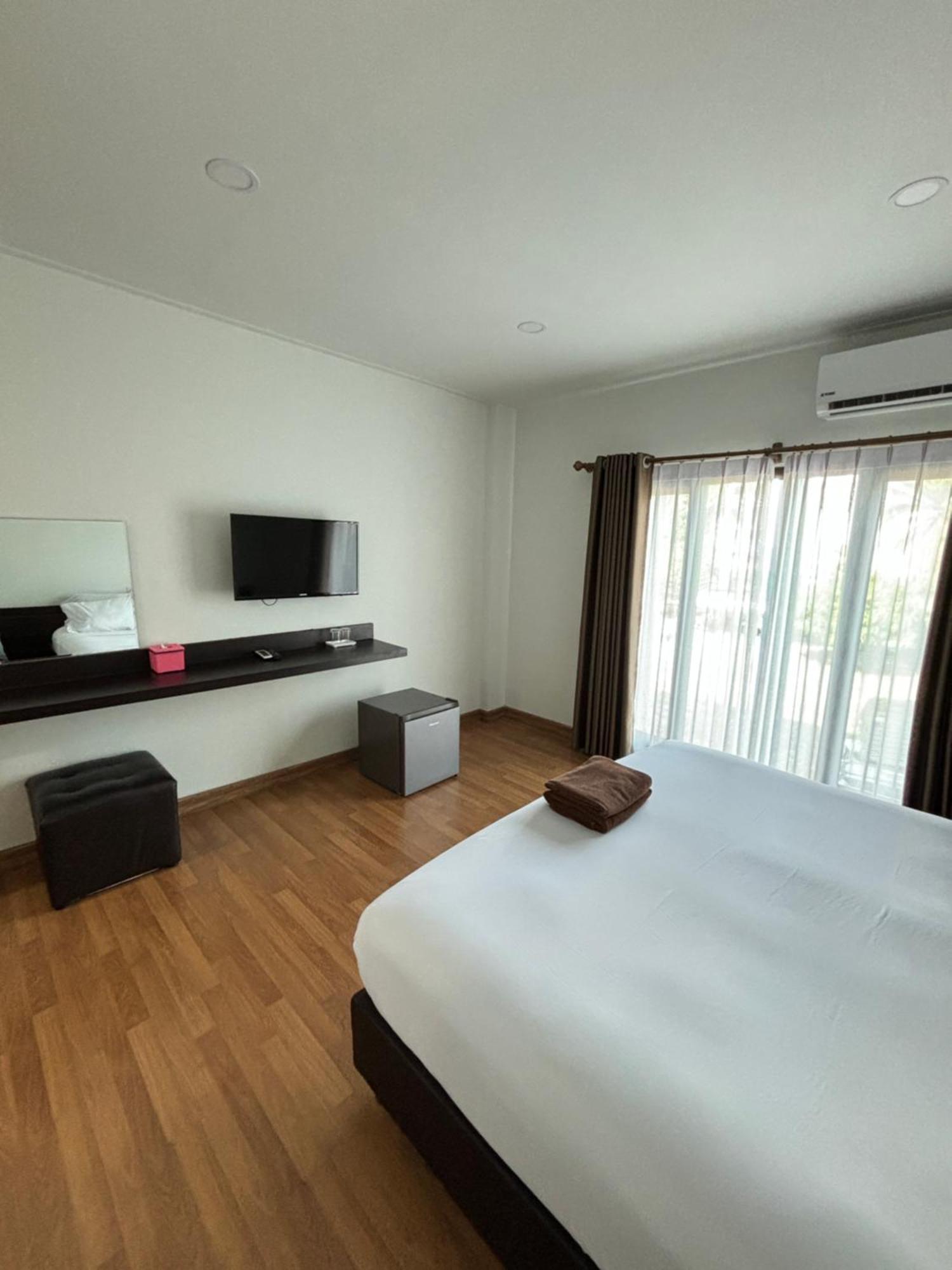 Bordin Hotel Ubon Ratchathani Extérieur photo