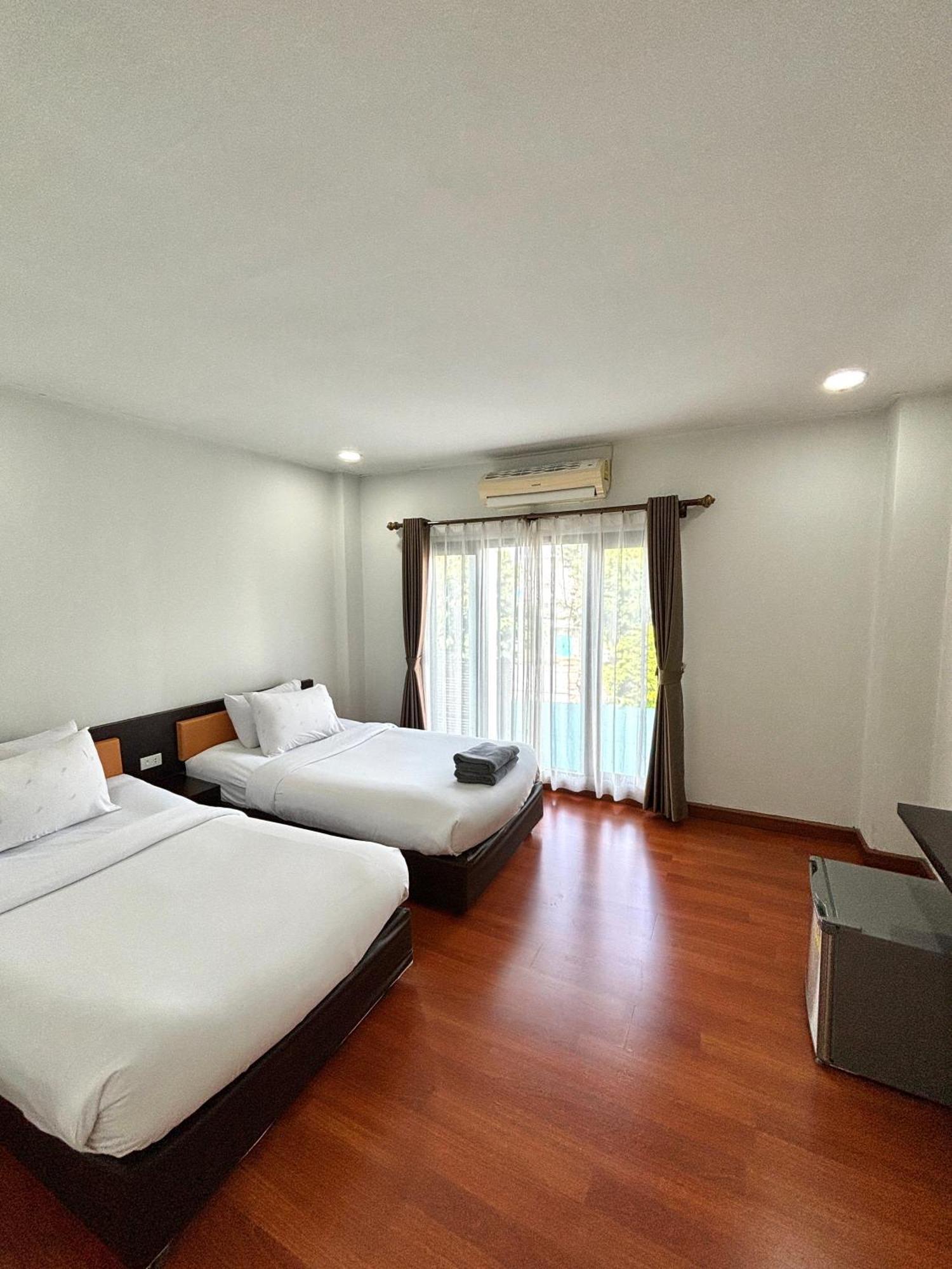 Bordin Hotel Ubon Ratchathani Extérieur photo