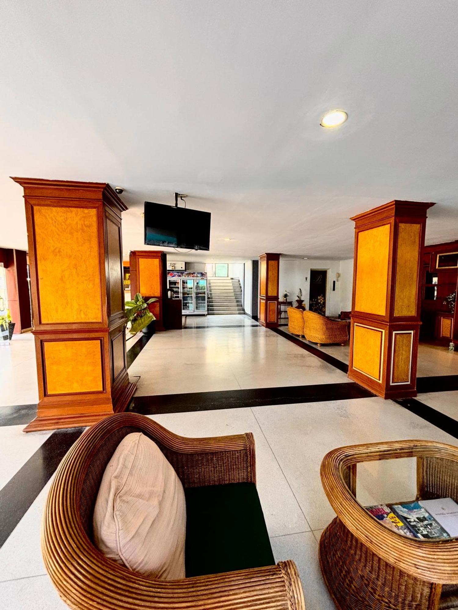 Bordin Hotel Ubon Ratchathani Extérieur photo