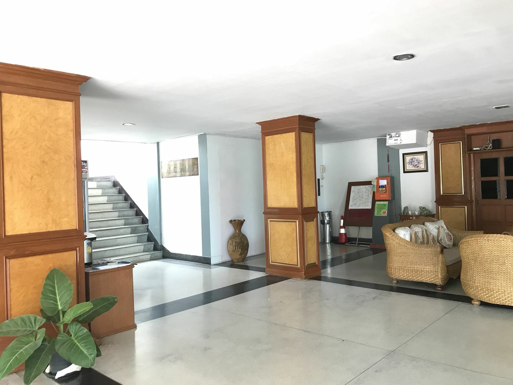 Bordin Hotel Ubon Ratchathani Extérieur photo
